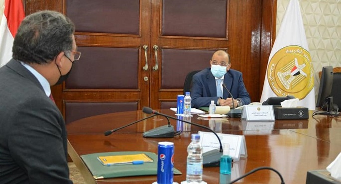 بالصور .. وزير التنمية المحلية يبحث مع البنك الدولي آخر مستجدات برنامج التنمية المحلية بالصعيد