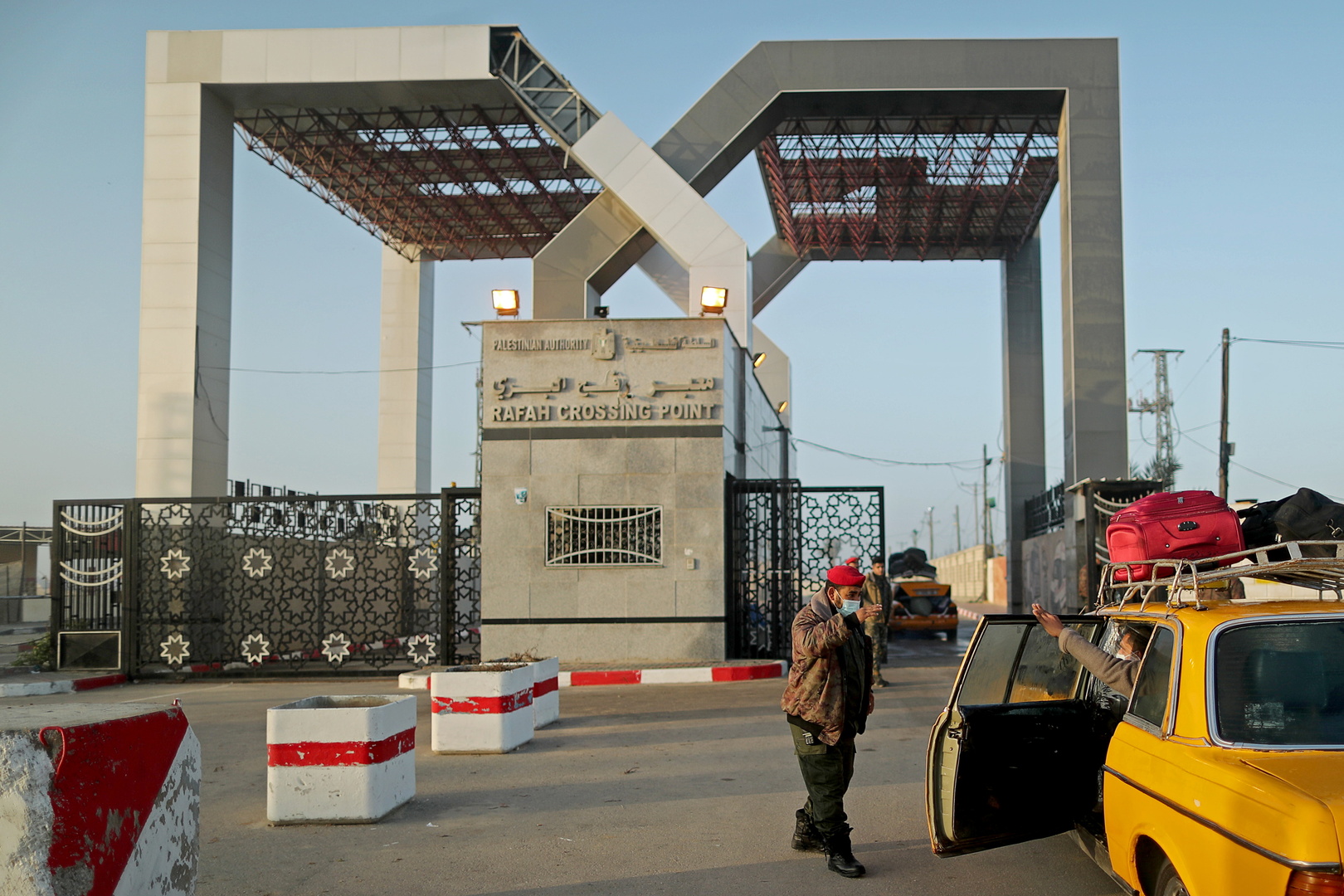 استمرار فتح معبر رفح البري لاستقبال المصابين والحالات الإنسانية وإدخال المساعدات حتى نهاية اليوم