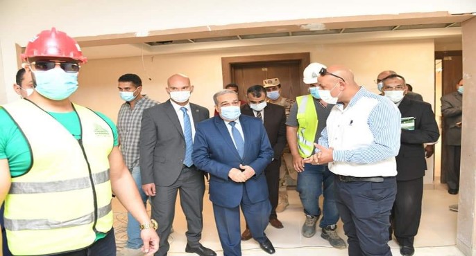 بالصور.. وزير الدولة للإنتاج الحربي يتفقد مبنى الوزارة في العاصمة الإدارية الجديدة