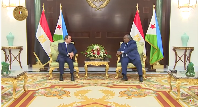 بالفيديو والصور.. السيسي يبحث مع نظيره الجيبوتي سبل تعزيز وتطوير العلاقات الثنائية بين البلدين