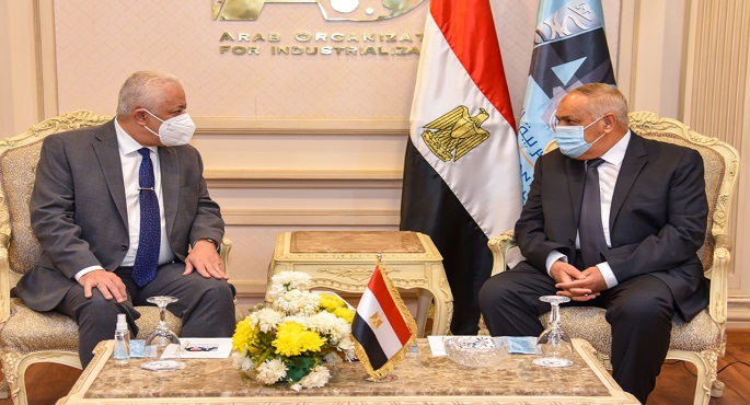 بالصور.. وزير التعليم ورئيس الهيئة العربية للتصنيع يشهدان توقيع بروتوكول التعاون لتلبية تحتياجات الوزارة من الشاشات التفاعلية
