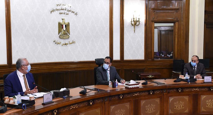بالصور.. رئيس الوزراء يلتقي وزير الزراعة لمتابعة ملفات عمل الوزارة
