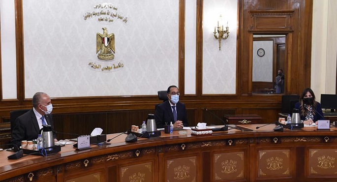 بالصور.. رئيس الوزراء يتابع مع وزير الري الموقف التنفيذي لمشروعات خطة العام المالي الحالي