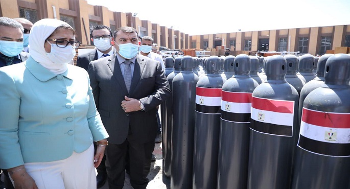بالصور.. وزيرة الصحة تتفقد مخازن وورش الإدارة العامة للتموين الطبي.. وتشيد بجودة المنتجات المصنعة بالورش
