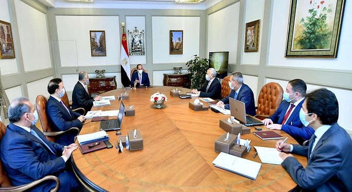 الرئيس السيسي يثمن دور القطاع المصرفي في دعم مسيرة التنمية والمشروعات القومية