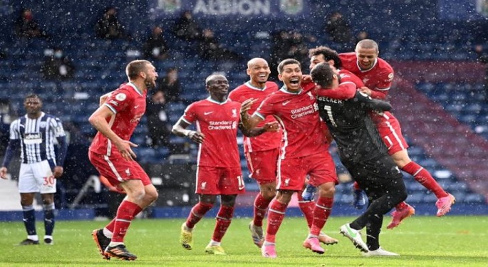 الحارس أليسون يمنح ليفربول فوزا قاتلا على وست برومتش بالدوري الإنجليزي