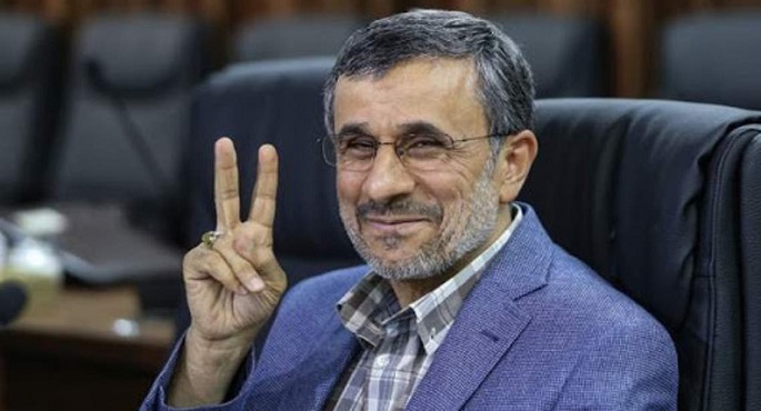 انتخابات رئاسة إيران.. نجاد يقدم أوراق ترشحه