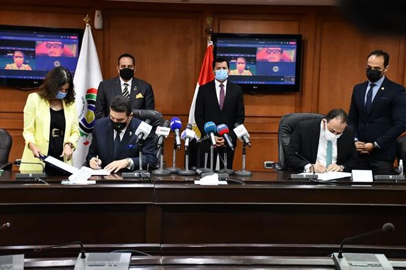 بالصور.. وزير الرياضة يشهد توقيع الوزارة بروتوكول تعاون مع اتحادية الكونفدراليات الرياضية الإفريقية الأوكسا