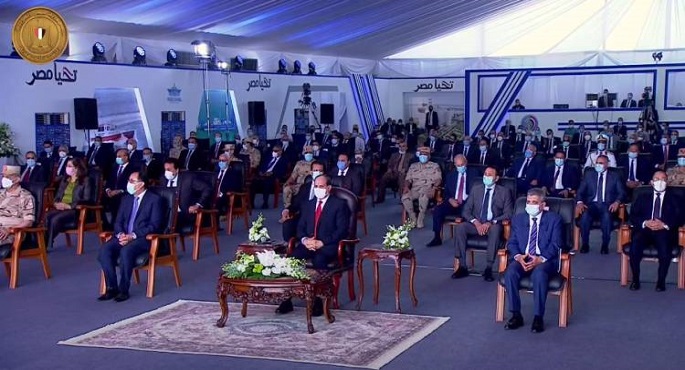 الرئيس السيسى يشاهد فيلمًا تسجيليًا بعنوان ” قناة السويس تحديات وإنجازات “