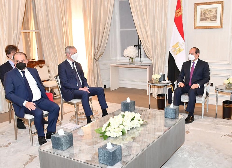 بالصور .. الرئيس السيسي يبحث مع وزير المالية الفرنسى آفاق تعظيم الاستثمارات الفرنسية في مصر