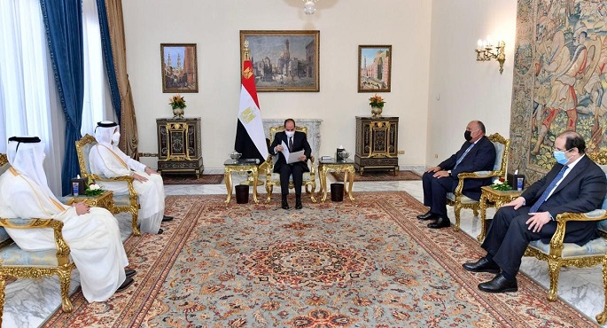 بالصور .. الرئيس السيسي يؤكد لوزير خارجية قطر أهمية تركيز الجهود لتحقيق الخير والسلام والتنمية لشعبي البلدين