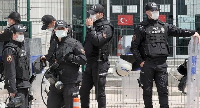 الشرطة التركية تعلن اعتقال شخصية بارزة بتنظيم داعش