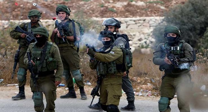 الاحتلال الاسرائيلي يصيب فلسطينيا ويعتقل 8 آخرين بالضفة الغربية