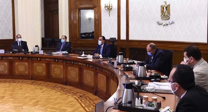 رئيس الوزراء يتابع مع وزير المالية ملفات عمل الوزارة