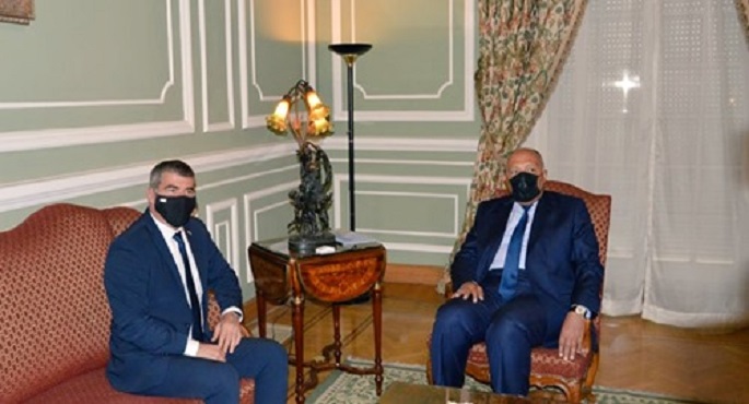 شكرى يعقد مباحثات مع وزير خارجية إسرائيل في إطار مساعى مصر لإحياء مسار السلام