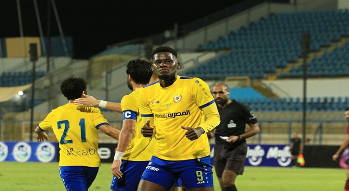 شيلونجو يقود الإسماعيلي للفوز على المقاصة بثنائية في الدوري