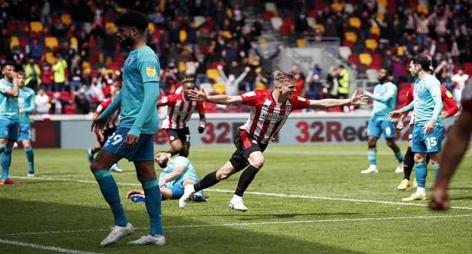 برينتفورد يتأهل للدوري الإنجليزي الممتاز بالفوز على سوانزي سيتي بهدفين للاشيء