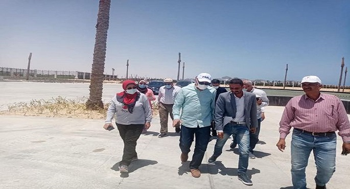 بالصور.. مسئولو”الإسكان” يتفقدون الممشى الشاطئي وجامعة العلمين الدولية بمدينة العلمين الجديدة