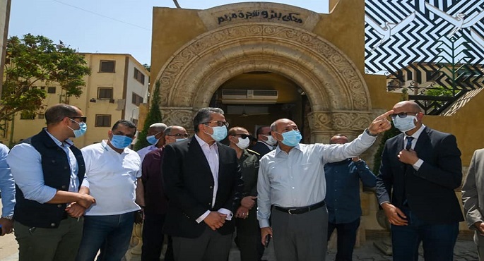 بالصور.. وزير السياحة والآثار يتفقد أعمال تطوير شجرة مريم والمنطقة المحيطة بها بالمطرية
