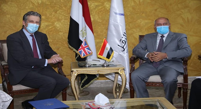 بالصور.. وزير النقل يجتمع مع السفير البريطاني لمناقشة التعاون في المشروعات الحالية والمستقبلية في مجالات السكك الحديدية