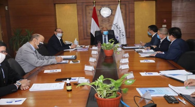 وزير النقل يستعرض منظومة التذكرة الموحدة وكارت المواصلات الذكي