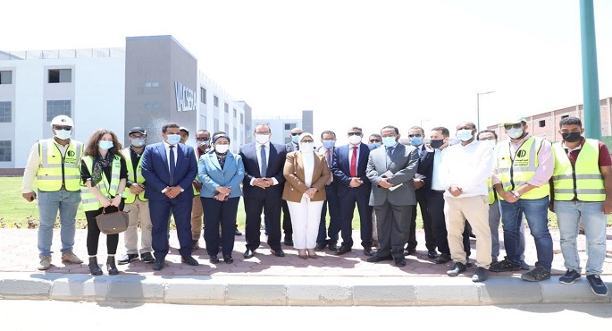 بالصور .. وزيرة الصحة: نستهدف إنتاج 3 ملايين جرعة لقاح لكورونا يوميا بمصنع “فاكسيرا” بأكتوبر 5 %D9%88%D8%B2%D9%8A%D8%B1%D8%A9 %D8%A7%D9%84%D8%B5%D8%AD%D8%A9 %D8%AA%D8%AA%D9%81%D9%82%D8%AF %D9%81%D8%A7%D9%83%D8%B3%D9%8A%D8%B1%D8%A7 %D8%A3%D9%83%D8%AA%D9%88%D8%A8%D8%B1 3