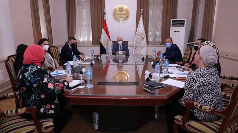 خلال لقائه وزير التعليم.. سفير ألمانيا بالقاهرة يشيد بكفاءة الطالب المصري وقدرته على المنافسة عالميا