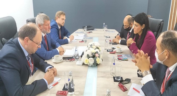 وزيرة التعاون الدولي تبحث مع رئيس شركة السكك الحديدية الروسية العلاقات المشتركة في قطاع النقل