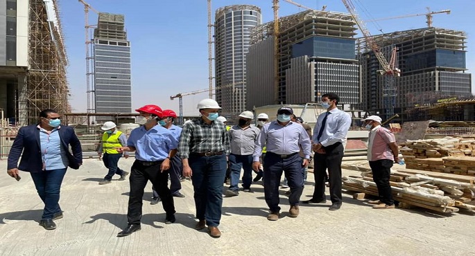بالصور .. مسئولو الإسكان يتفقدون المشروعات المختلفة الجارى تنفيذها بالعاصمة الإدارية الجديدة