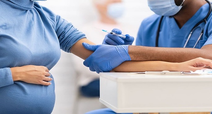 الصحة العالمية: لقاحات “موديرنا – فايزر” آمنة للسيدات الحوامل بنسبة 100%