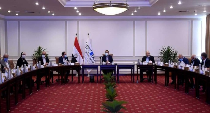 بالصور.. رئيس الوزراء: الدولة اتخذت خطوات كبيرة لدفع العمل بالمشروعات الجاري تنفيذها بالمنطقة الاقتصادية لقناة السويس