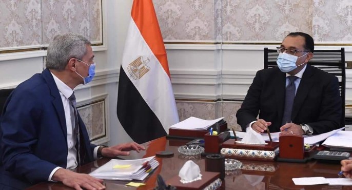 بالصور.. رئيس الوزراء يُتابع ملفات عمل الهيئة المصرية للشراء الموحد والإمداد والتموين الطبي