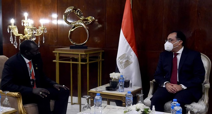 بالصور.. رئيس الوزراء يلتقي وزير الاستثمار بجمهورية جنوب السودان