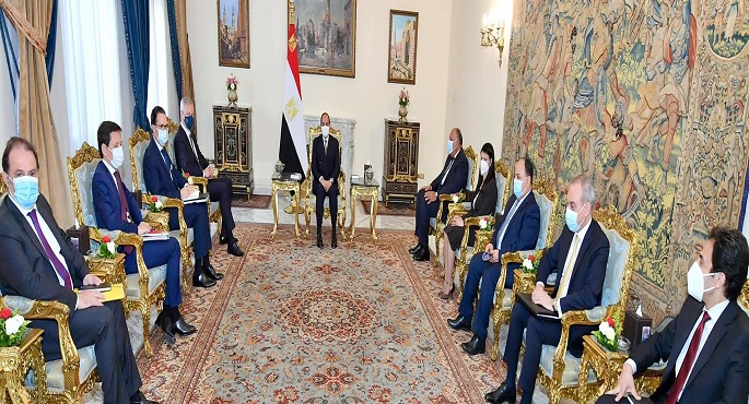 الرئيس السيسي يؤكد ما توليه مصر من أهمية لعلاقاتها مع فرنسا والتطلع لمواصلة العمل المشترك
