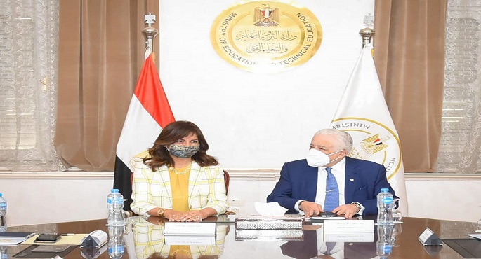 وزيرا التعليم والهجرة يبحثان إتاحة مناهج تعليمية على تطبيق “اتكلم عربي” لأبنائنا بالخارج