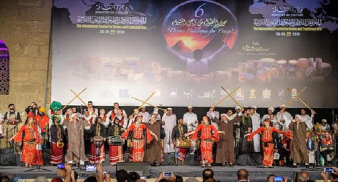 حضور جماهيري حاشد في ختام فعاليات الدورة الثامنة للمهرجان الدولي للطبول والفنون التراثية