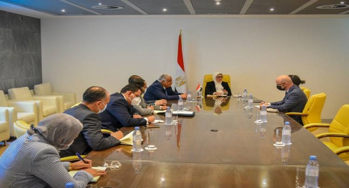 هالة زايد تبدأ لقاءاتها فى جنيف .. والاتفاق على استقبال 1.9 مليون جرعة من لقاح أسترازينيكا خلال أيام