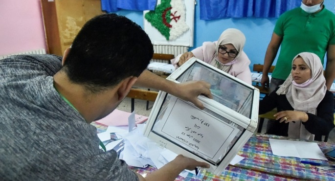 رئيس سلطة الانتخابات بالجزائر : 30.2% نسبة المشاركة في الانتخابات التشريعية