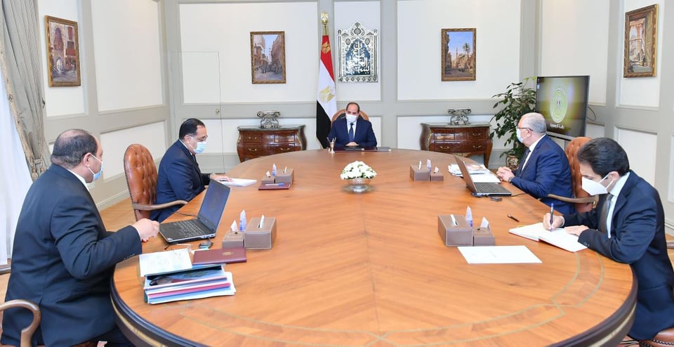الرئيس السيسي يوجه بتعزيز جهود تطوير محطة الزهراء للخيول