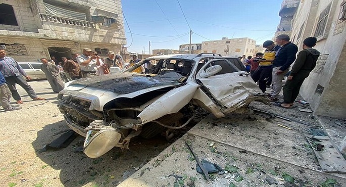 المرصد السوري: قتيل بقصف إسرائيلي استهدف سيارة على طريق مطار دمشق