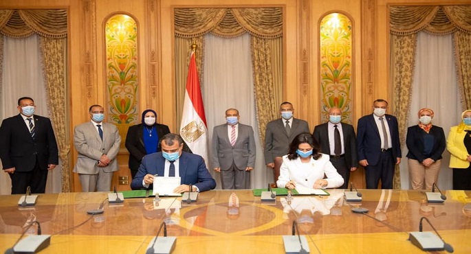 بالصور .. بروتوكول تعاون بين “الإنتاج الحربي” و”قومي المرأة” لتجديد التعاون بين الطرفين