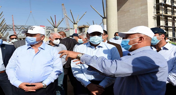 بالصور.. رئيس الوزراء يتفقد مشروع القطار الكهربائي الخفيف LRT “السلام – العاصمة الجديدة”