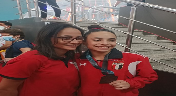 برونزيتان لزينة إبراهيم وماندي عصام في بطولة العالم للجمباز