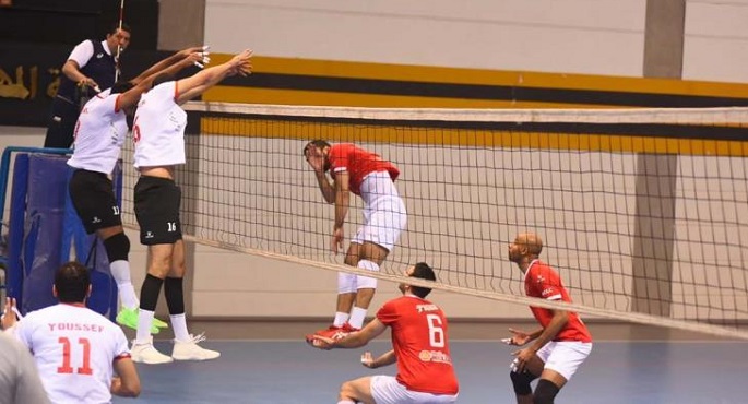 الأهلي يهزم الزمالك ويواصل سيطرته على دوري الطائرة