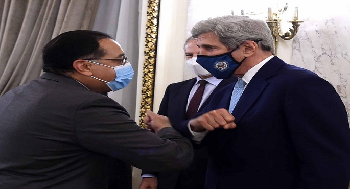 بالصور.. رئيس الوزراء يلتقي جون كيري المبعوث الرئاسي الأمريكي للمناخ