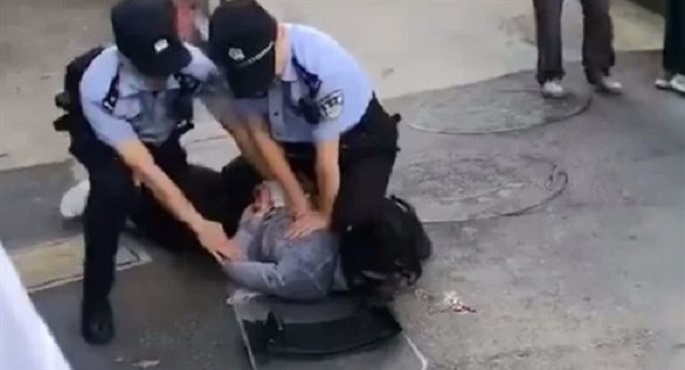 20 قتيلاً وجريحاً فى هجوم طعن عشوائي في الصين