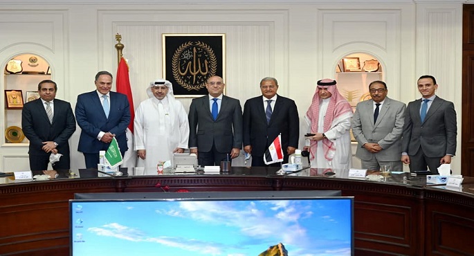 بالصور.. وزير الإسكان يلتقى رئيس مجلس الأعمال السعودى المصرى ومستثمرين سعوديين لبحث فرص التعاون المشترك وعرض الفرص الاستثمارية