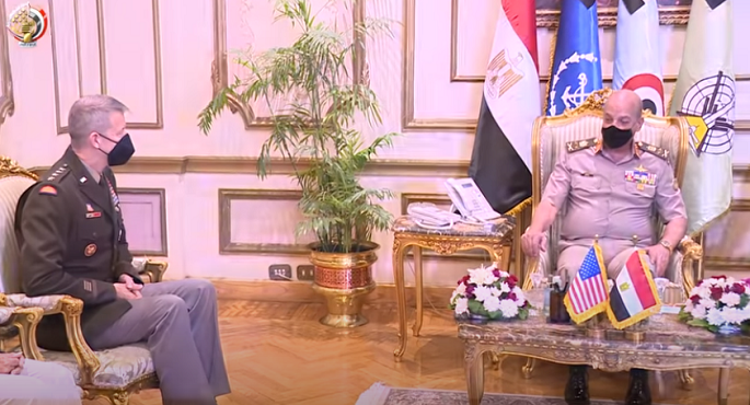 بالفيديو..وزير الدفاع يلتقى قائد الحرس الوطنى الأمريكى خلال زيارته الرسمية لمصر
