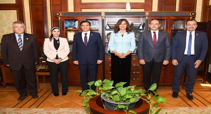 في إطار المبادرة الرئاسية “مراكب النجاة”..وزيرة الهجرة تبحث مع وفد من حزب حماة الوطن التعاون المشترك