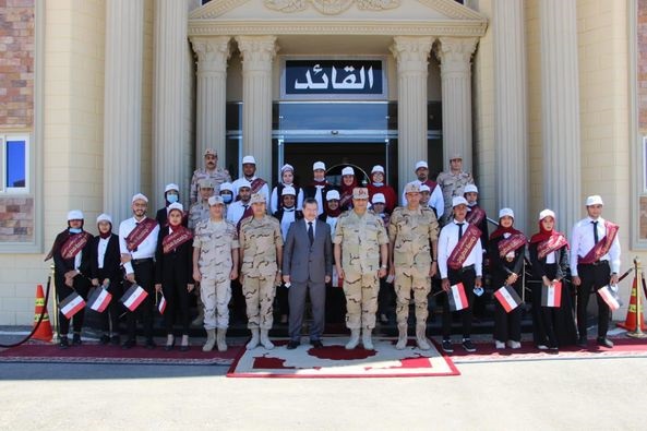 بالصور.. المنطقة الغربية العسكرية تستقبل وفداَ من جامعة مرسى مطروح